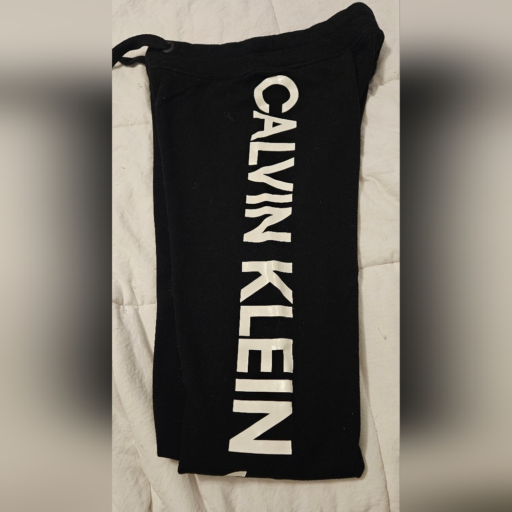 Calvin Klein NWOT  Women's Jogger Sweatpants Black with White Logo Size Small